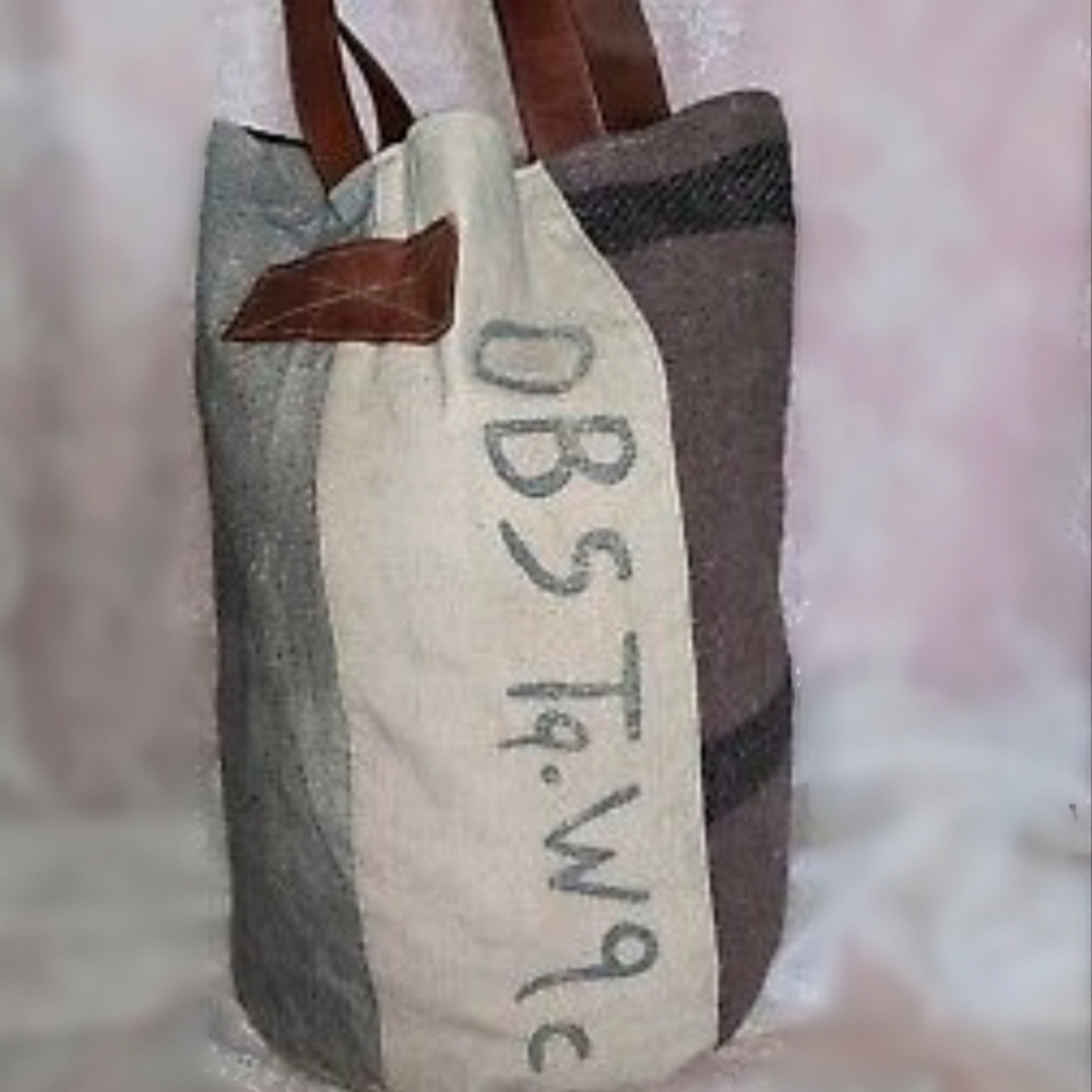 NWT THE PASQUALE HOBO
